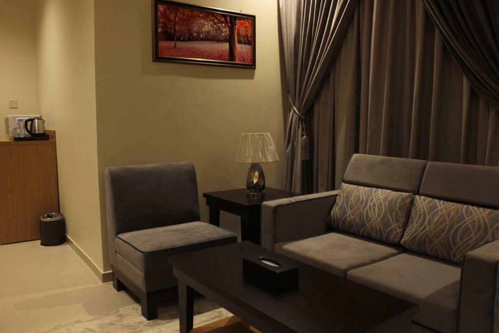 Golden Rest Hotel Khobar Bagian luar foto